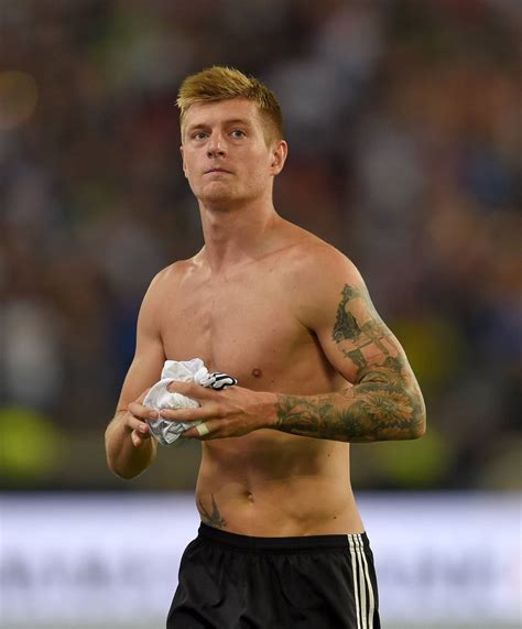 toni kroos tattoo rechter arm